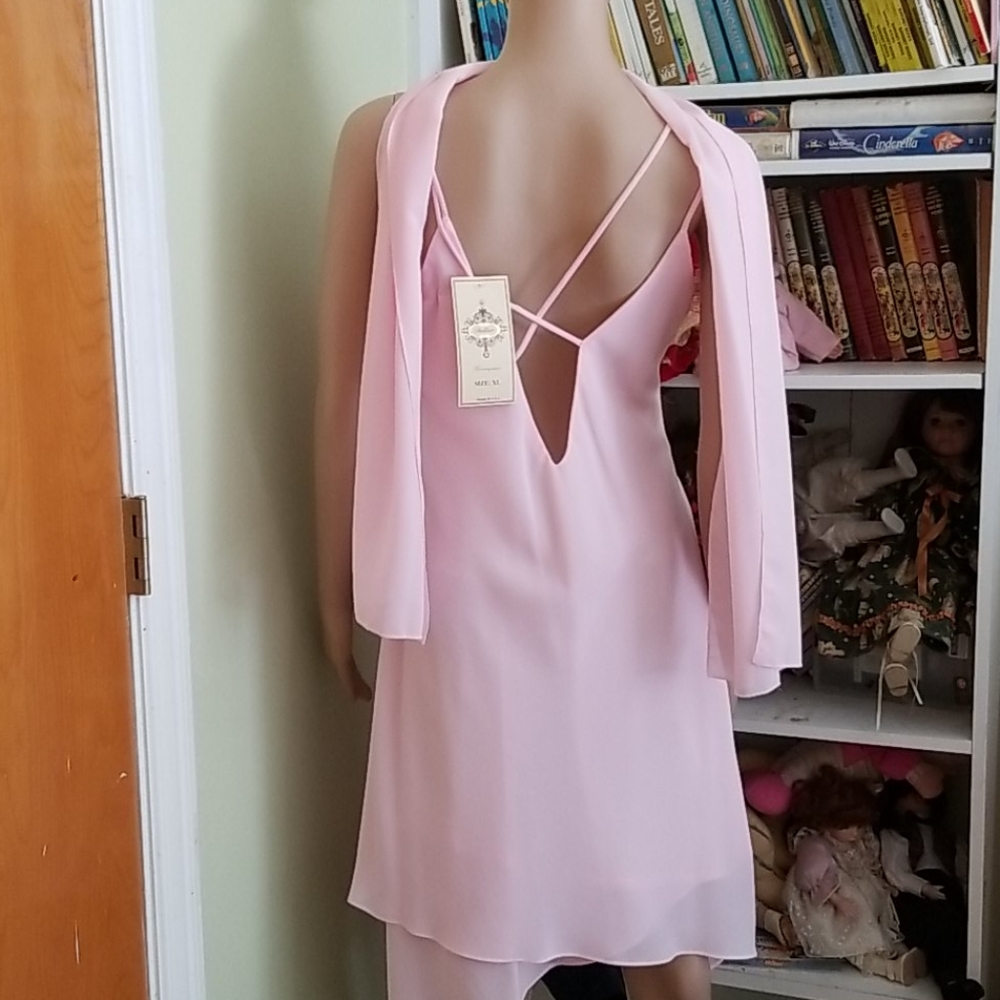 25.00 - Picture 2 of 2